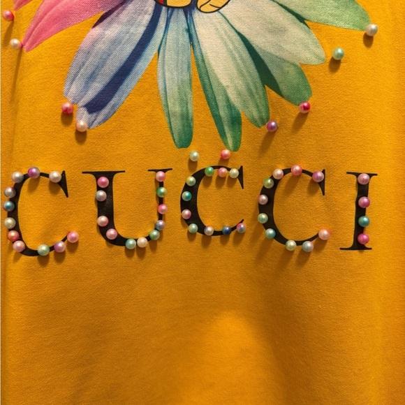 Graphic Sweatshirt with Mickey Mouse beautifully colorful, looks like a real. - Picture 8 of 11